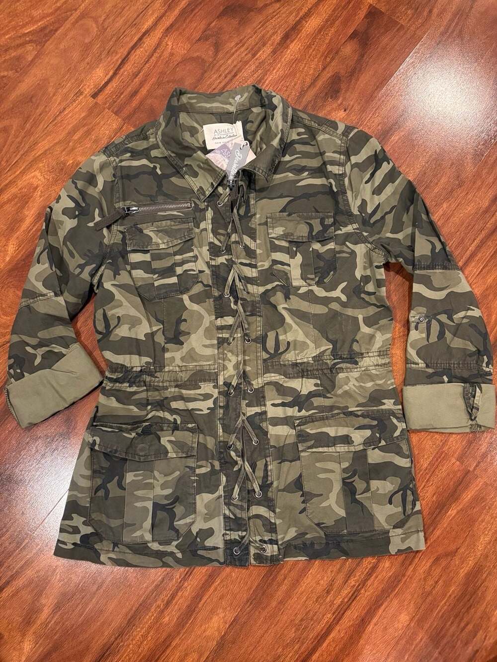 Ashley 26 International Camo Jacket Size M Utility Army Military